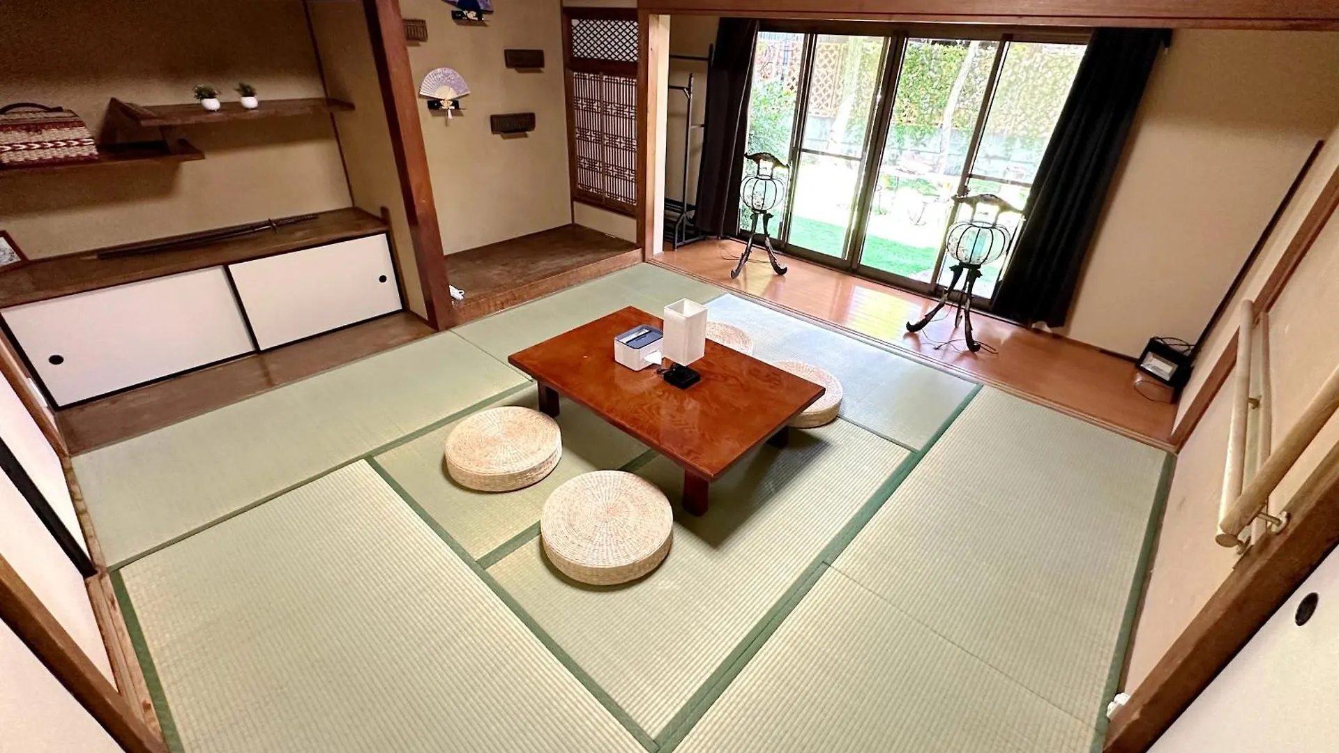 Family Or Business Travel 20 Percent Off丨200 Sqm 丨 14 Min To Shinjuku 丨century-Old Japanese Garden 丨3 Parking Spaces丨4 Bedrooms Tokyo 0*,