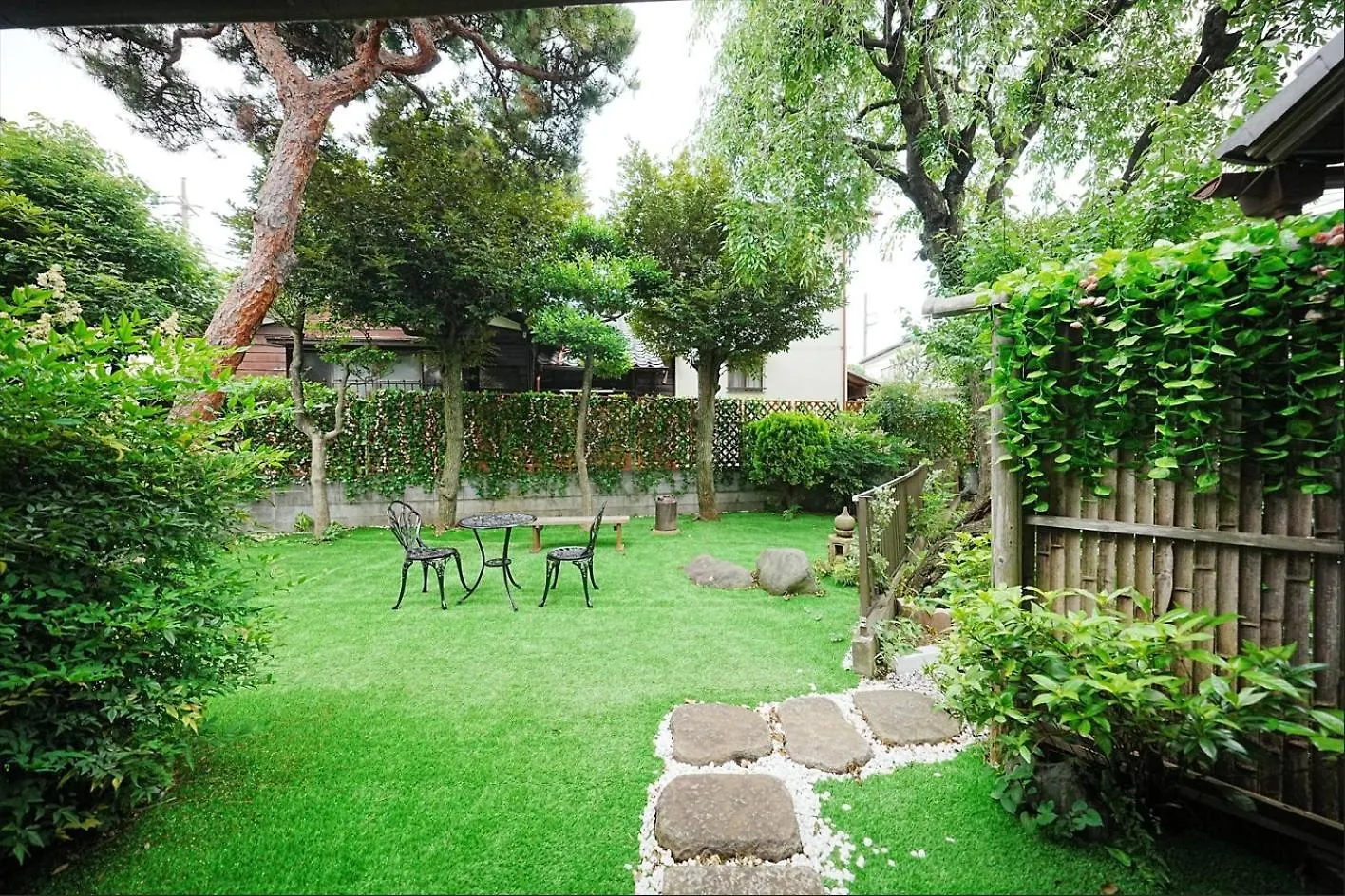 Family Or Business Travel 20 Percent Off丨200 Sqm 丨 14 Min To Shinjuku 丨century-Old Japanese Garden 丨3 Parking Spaces丨4 Bedrooms Tokyo Villa