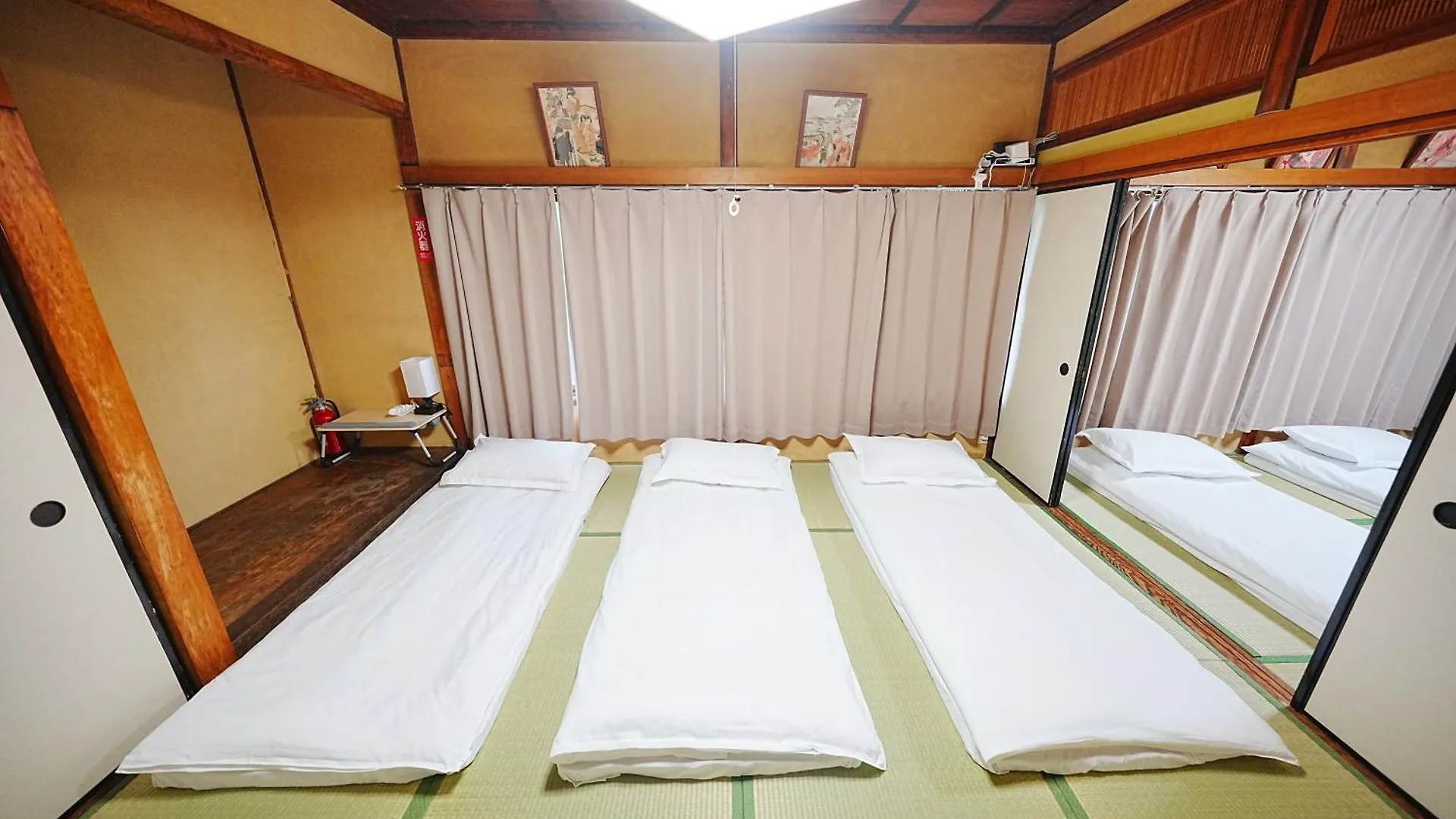 Family Or Business Travel 20 Percent Off丨200 Sqm 丨 14 Min To Shinjuku 丨century-Old Japanese Garden 丨3 Parking Spaces丨4 Bedrooms Tokyo 0*,  Japan