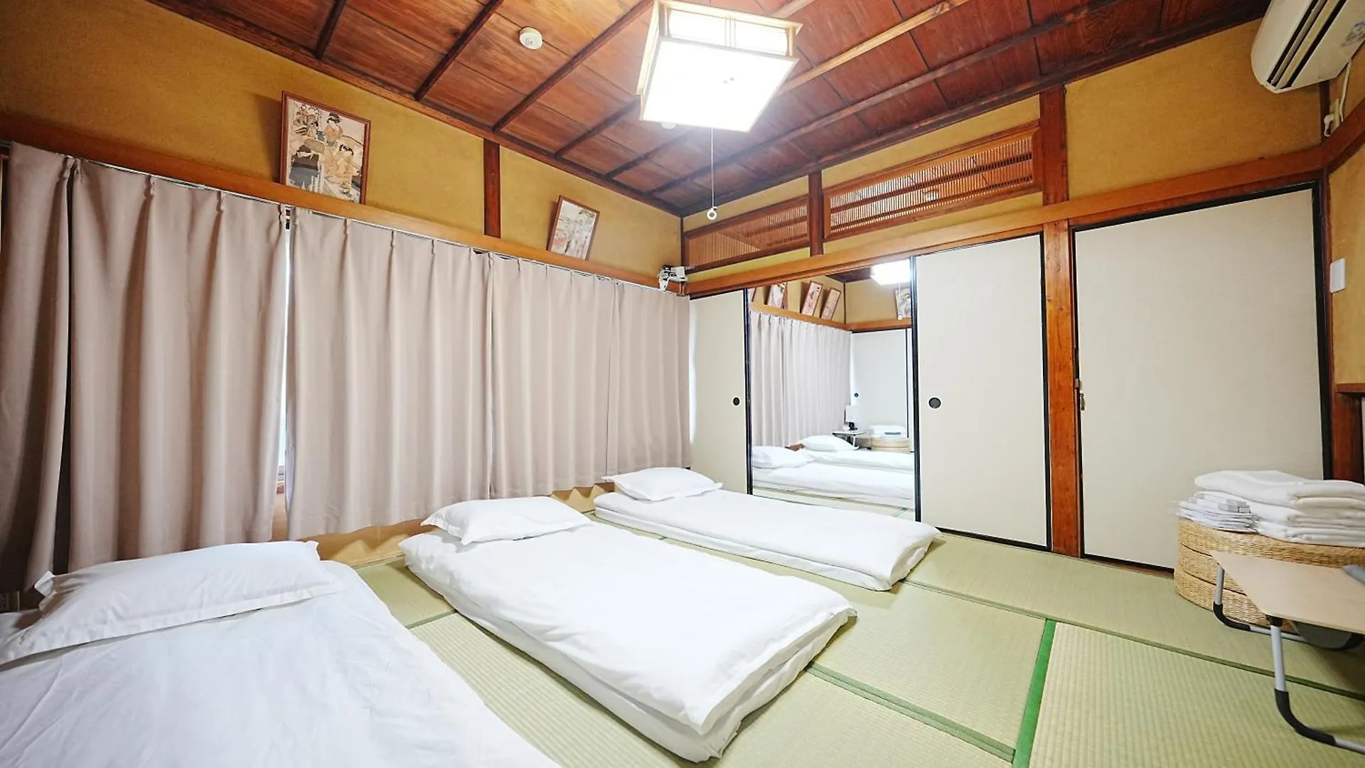 Family Or Business Travel 20 Percent Off丨200 Sqm 丨 14 Min To Shinjuku 丨century-Old Japanese Garden 丨3 Parking Spaces丨4 Bedrooms Tokyo
