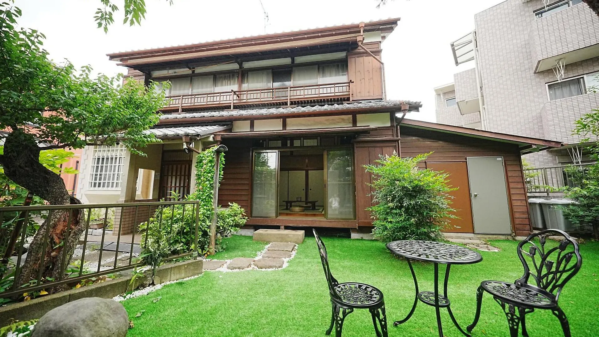 Family Or Business Travel 20 Percent Off丨200 Sqm 丨 14 Min To Shinjuku 丨century-Old Japanese Garden 丨3 Parking Spaces丨4 Bedrooms Tokyo 0*,