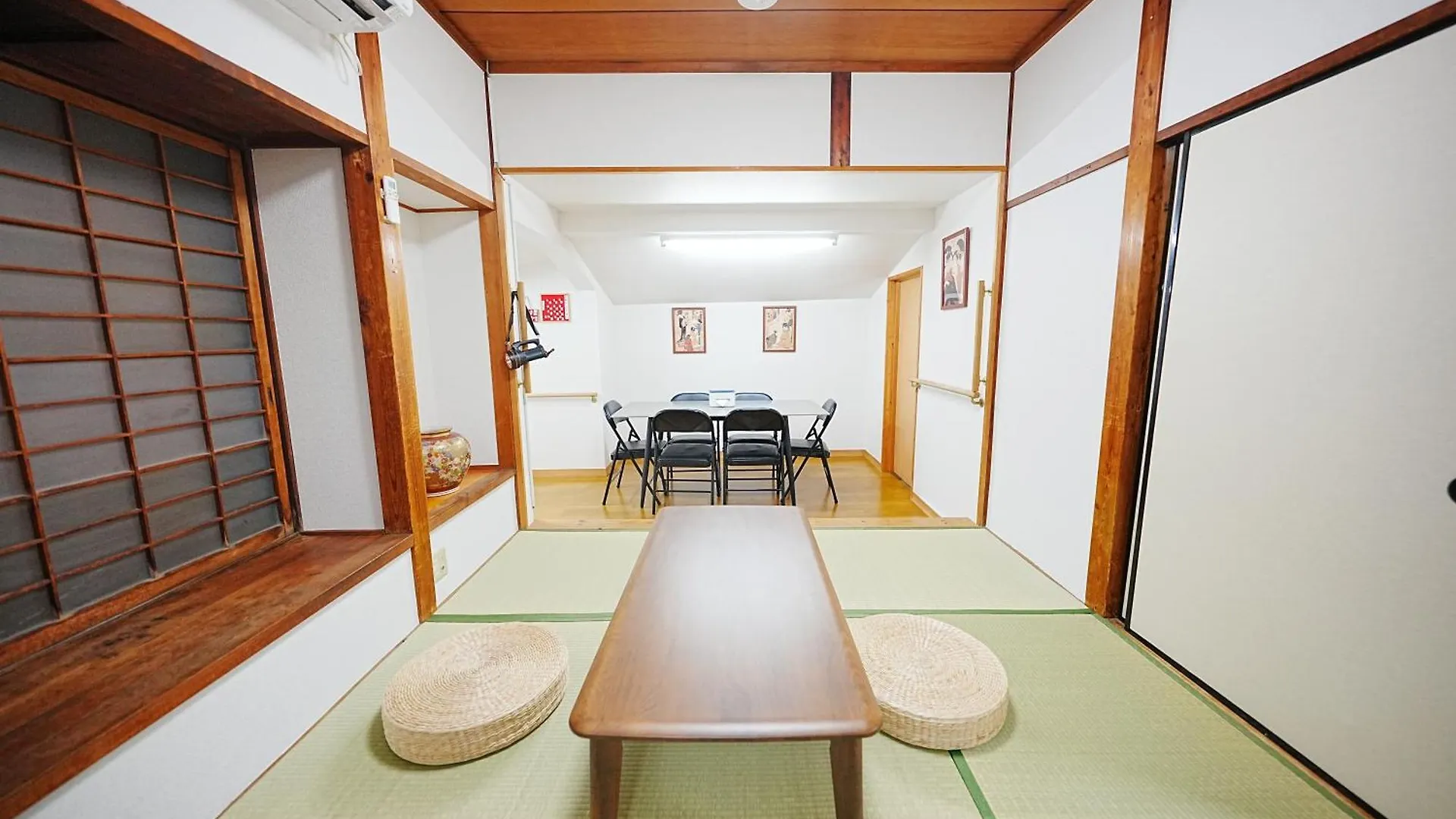 Family Or Business Travel 20 Percent Off丨200 Sqm 丨 14 Min To Shinjuku 丨century-Old Japanese Garden 丨3 Parking Spaces丨4 Bedrooms Tokyo