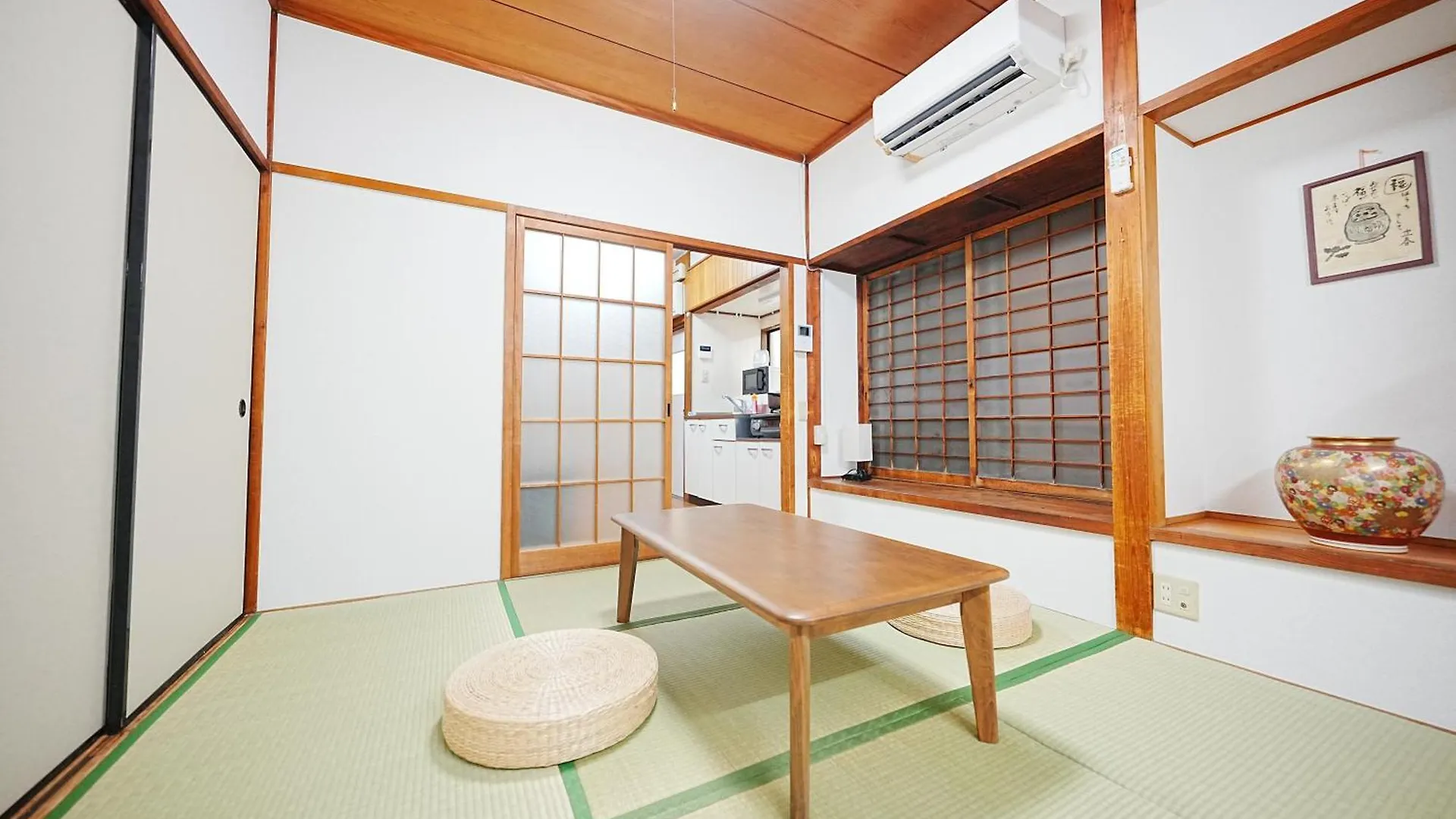 Family Or Business Travel 20 Percent Off丨200 Sqm 丨 14 Min To Shinjuku 丨century-Old Japanese Garden 丨3 Parking Spaces丨4 Bedrooms Tokyo Villa