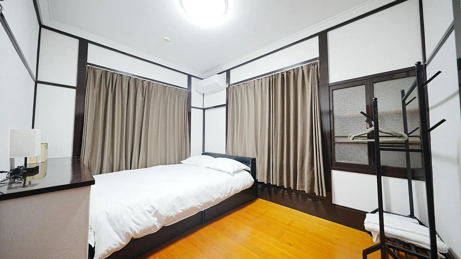 Family Or Business Travel 20 Percent Off丨200 Sqm 丨 14 Min To Shinjuku 丨century-Old Japanese Garden 丨3 Parking Spaces丨4 Bedrooms Tokyo 0*,
