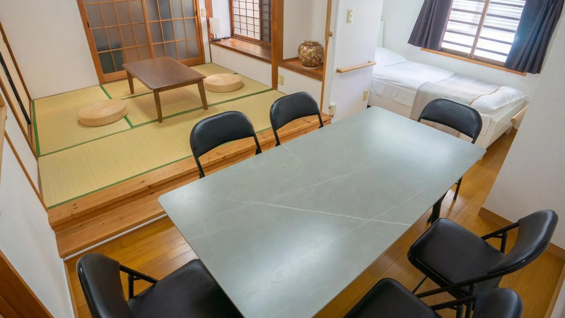 Villa Family Or Business Travel 20 Percent Off丨200 Sqm 丨 14 Min To Shinjuku 丨century-Old Japanese Garden 丨3 Parking Spaces丨4 Bedrooms Tokyo