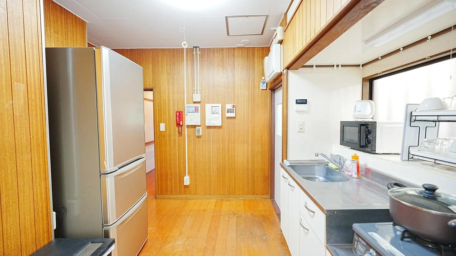 Family Or Business Travel 20 Percent Off丨200 Sqm 丨 14 Min To Shinjuku 丨century-Old Japanese Garden 丨3 Parking Spaces丨4 Bedrooms Tokyo Villa