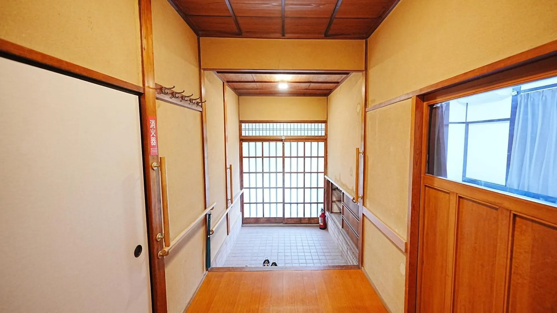 Family Or Business Travel 20 Percent Off丨200 Sqm 丨 14 Min To Shinjuku 丨century-Old Japanese Garden 丨3 Parking Spaces丨4 Bedrooms Tokyo Villa
