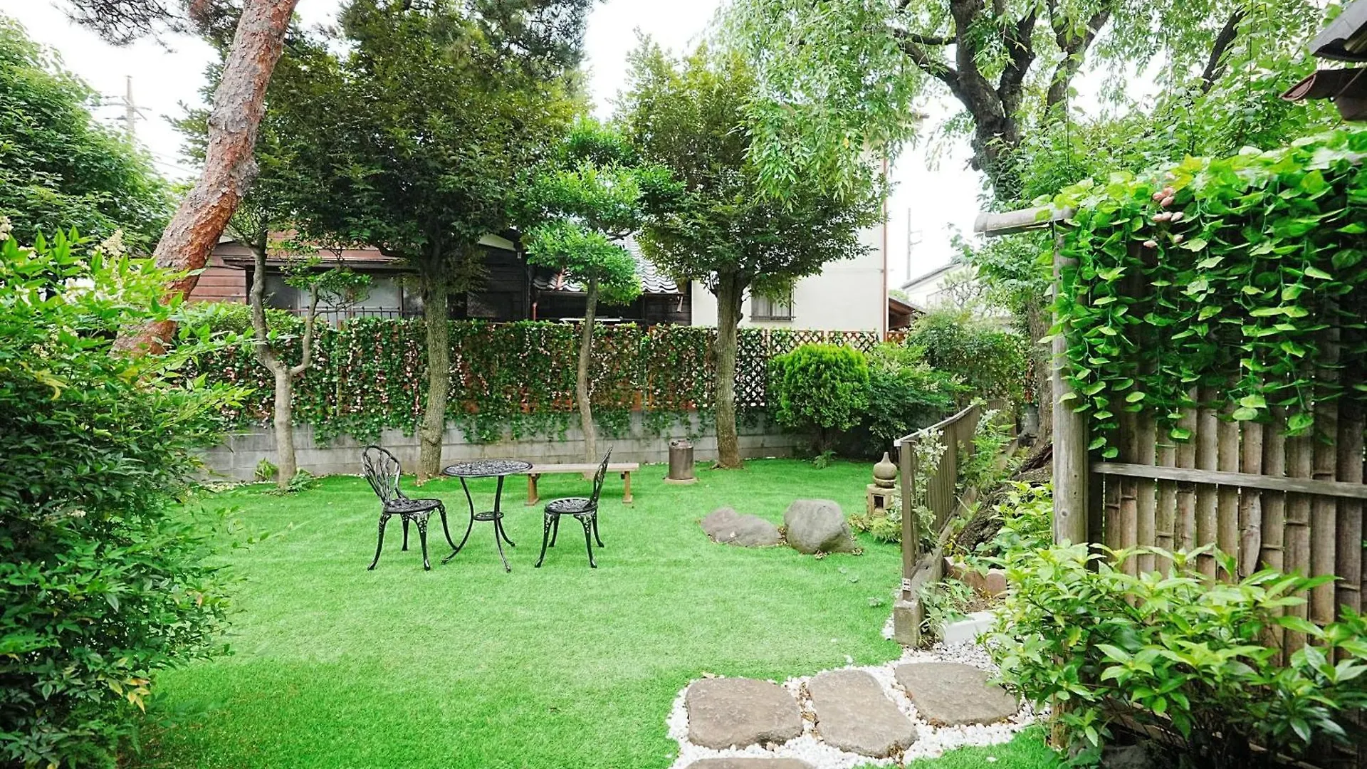 Villa Family Or Business Travel 20 Percent Off丨200 Sqm 丨 14 Min To Shinjuku 丨century-Old Japanese Garden 丨3 Parking Spaces丨4 Bedrooms Tokyo